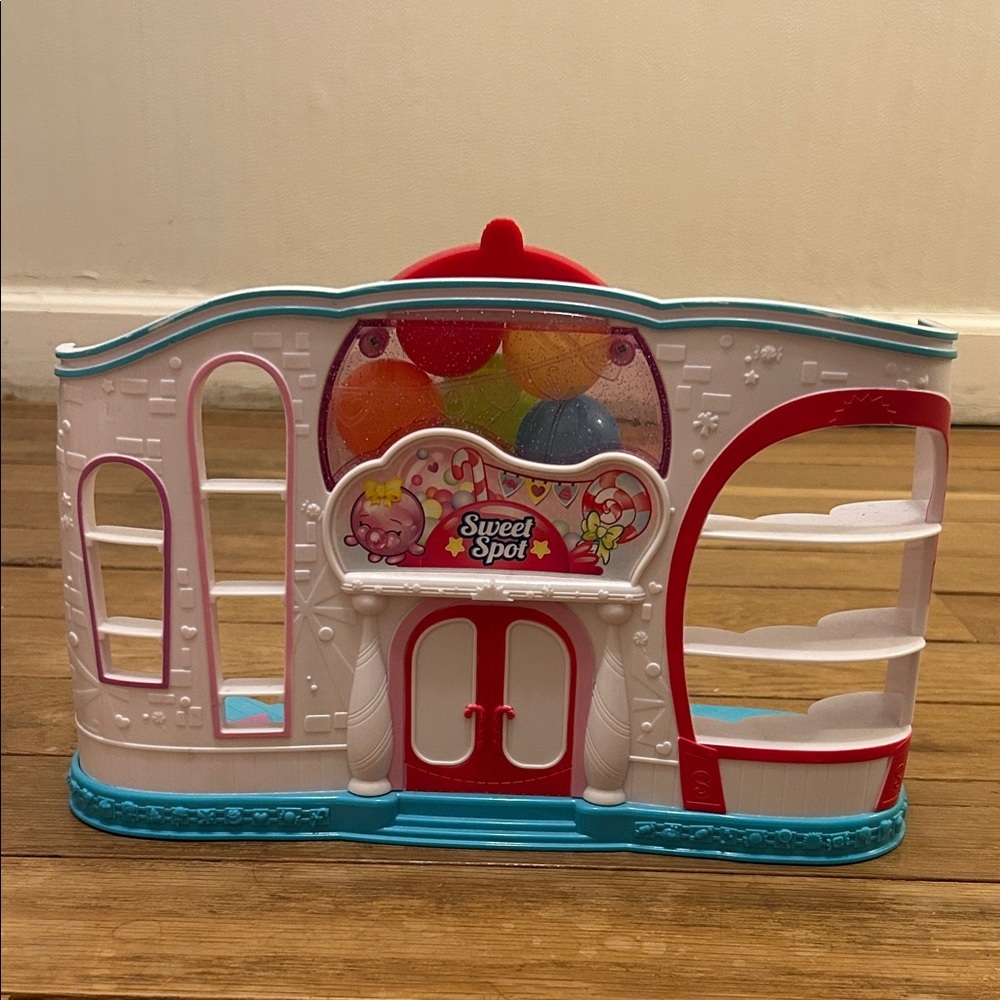 Candy Shop Playset - Multicolor shopkins sweet spot gum-ball dispenser